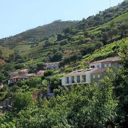 מלון דירות Douroxisto 4*