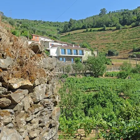 מלון דירות Douroxisto 4*