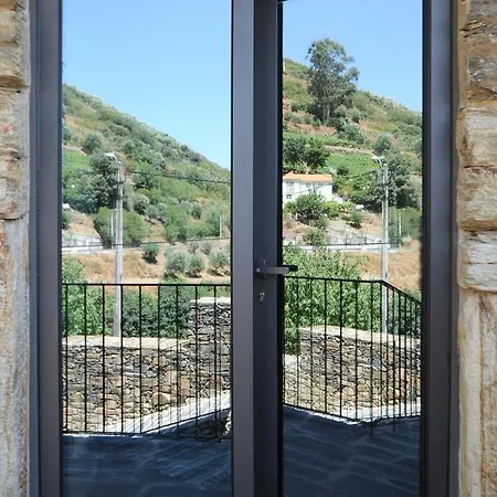 アパートホテル Douroxisto 4*